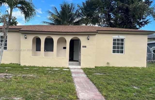 18981 NW 7th Ave photos photos