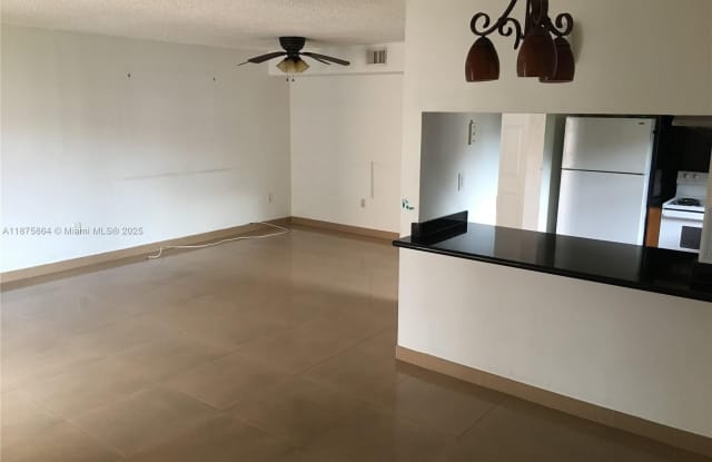 5825 W 25 Ct photos photos