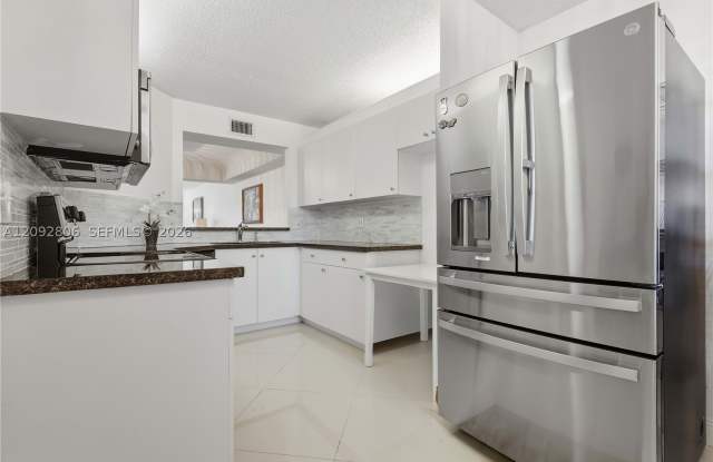 23249 Barwood Ln N Gallery 4