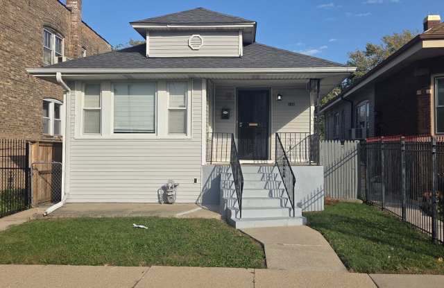 4-Bedroom, 2-Bath Home with Two-Tier Deck and Finished Basement Gallery 1
