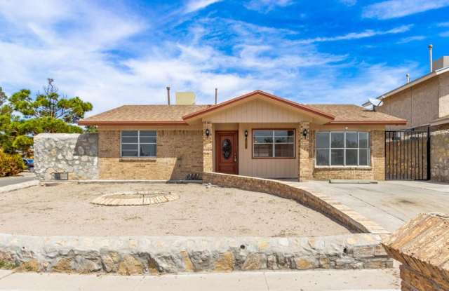 Lovely 3 bedroom, 2 Bath home in East of El Paso! photos photos