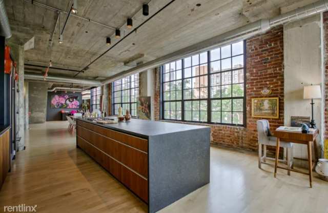1101 Jackson St 201 Gallery 3