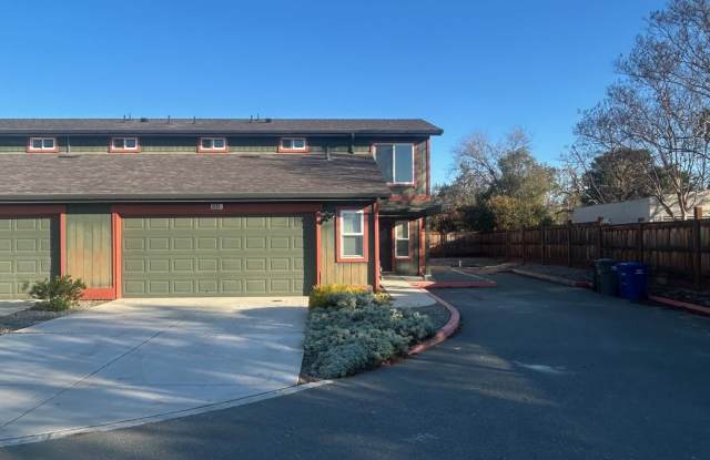 3 bedroom 2.5 bathroom beautifully updated duplex in Concord at $3,500 per month available! photos photos