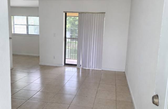 1 Bedroom in a Beautiful Neighborhood in Sunrise, FL Gallery 3