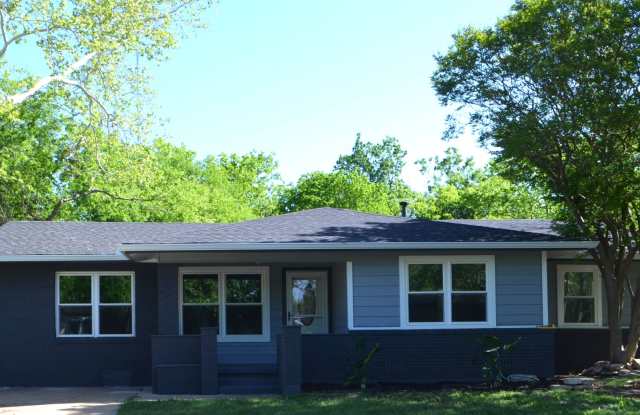 Call this Home! - 610 West Washington Avenue, Copperas Cove, TX 76522