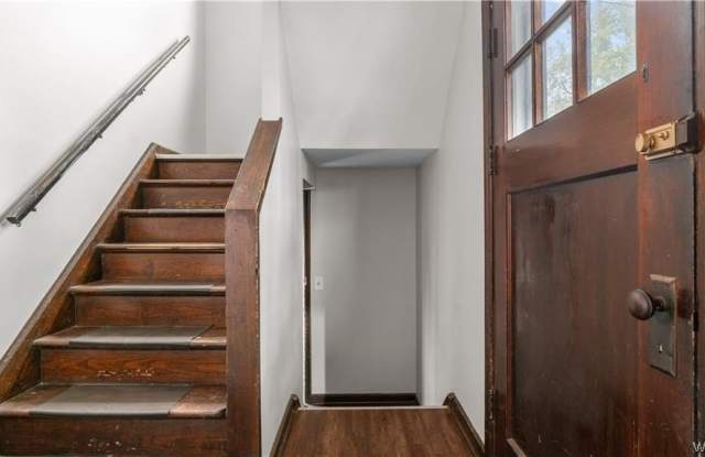 123 Kimberly Avenue Gallery 4