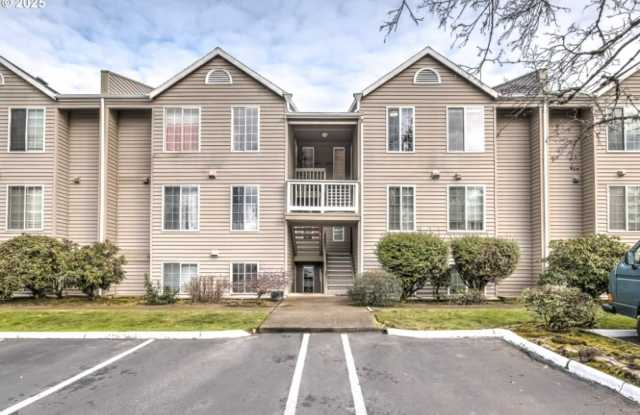 Updated Upper-Level Condo with Gas Fireplace, Balcony  Washer/Dryer - 6150 Southwest Alice Lane, Beaverton, OR 97008