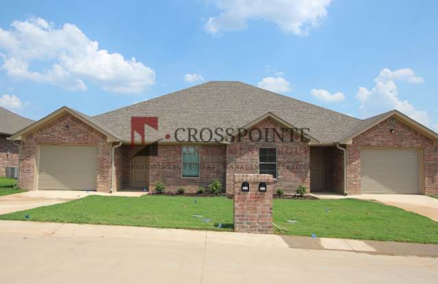 Coming Soon! Beautiful 2 Bedroom 2 Bathroom Townhouse in South Tyler! Gallery 1
