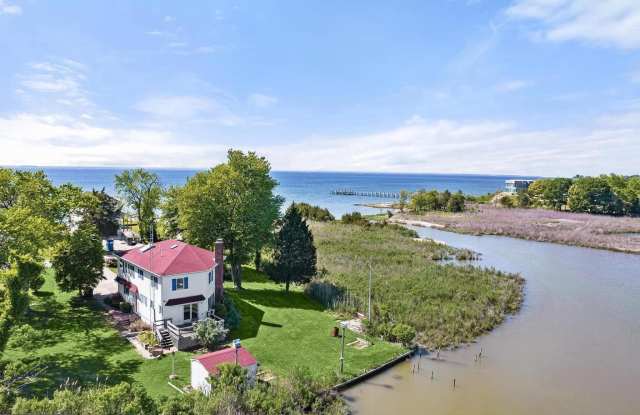 101 BEACHSIDE DRIVE photos photos