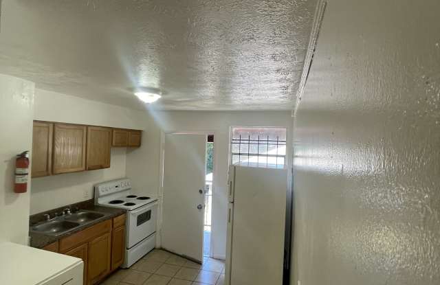 1196 West 30th Street photos photos