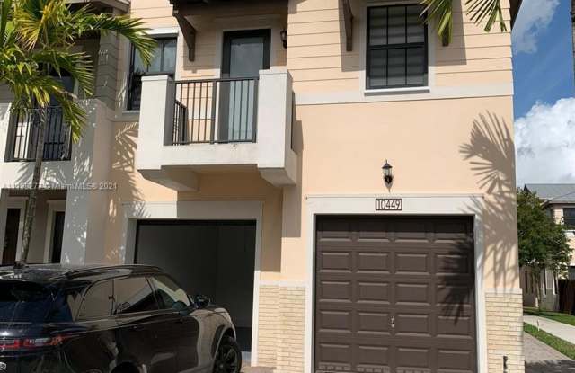 10449 NW 61st St - 10449 Northwest 61st Street, Doral, FL 33178