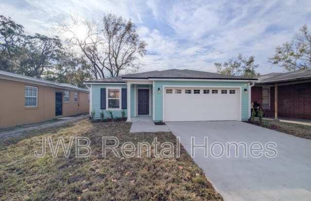 2120 Commonwealth Ave photos photos