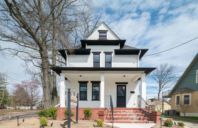 615 White Horse Pike - 615 White Horse Pike, Haddon Heights, NJ 08035