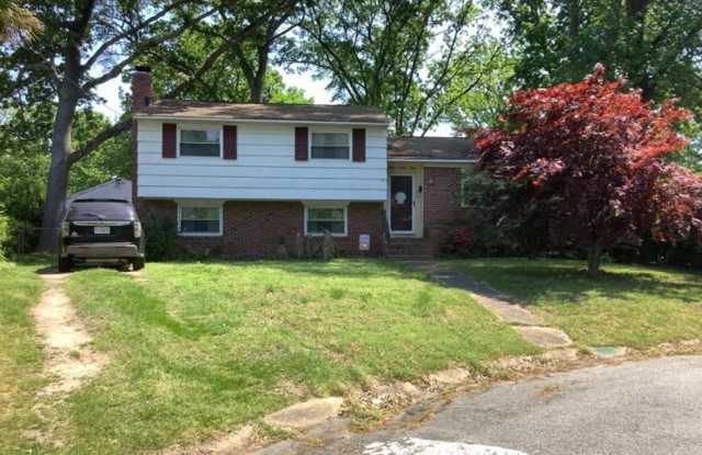 Spacious Split Level photos photos