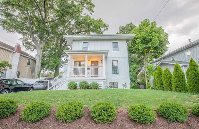 Amazing 1 BR/1 BA Apartment in Woodridge! - 2904 Carlton Avenue Northeast, Washington, DC 20018