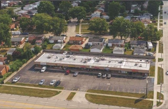 15610 E 13 Mile - 15610 East Thirteen Mile Road, Roseville, MI 48066