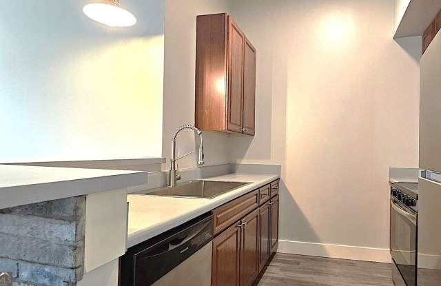 502 Pryor Street SW Gallery 4