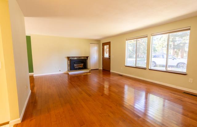 6814 Shalom Drive Southwest Gallery 2