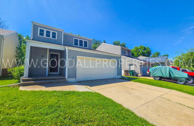 3-Bedroom, 2.5-Bath Home in West Des Moines with Fully Fenced Yard & 2-Car Attached Garage photos photos