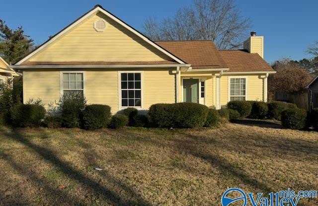 13909 Clovis Circle SW - 13909 Southwest Clovis Circle, Huntsville, AL 35803 13909 Clovis Circle SW - 13909 Southwest Clovis Circle, Huntsville, AL 35803