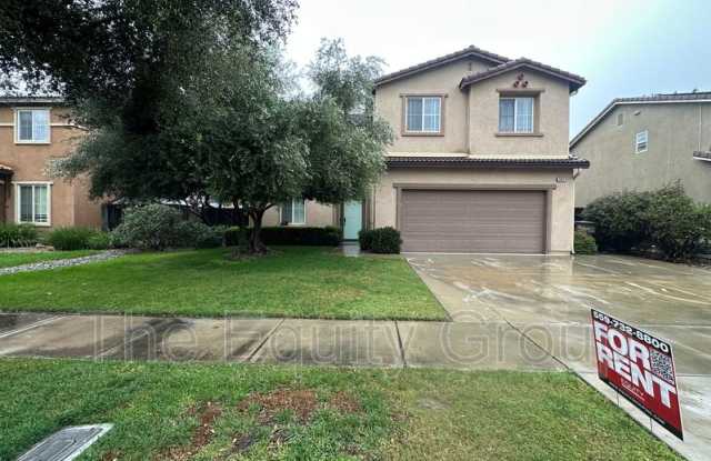 3842 West Buena Vista Ave - 3842 West Buena Vista Avenue, Visalia, CA 93291