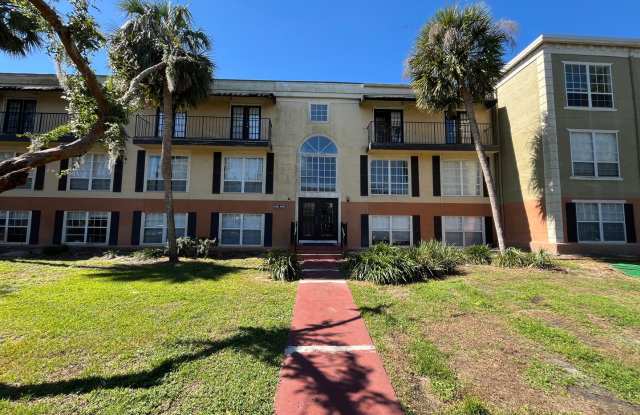 First Floor Lakefront Condo at Cypress Pointe - 4144 Versailles Drive, Orlando, FL 32808