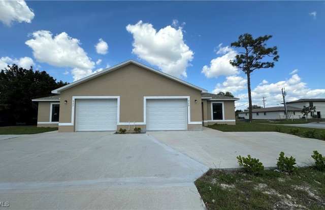 927 SE 8th Terrace - 927 Southeast 8th Terrace, Cape Coral, FL 33990