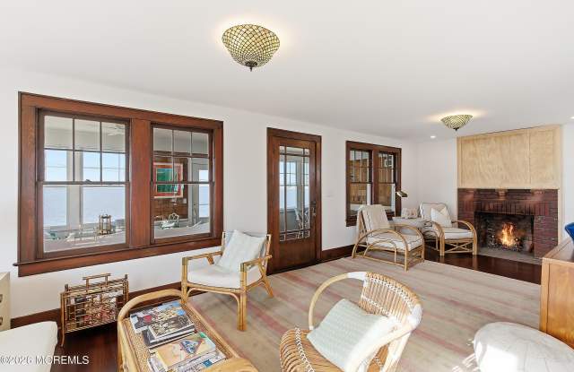 600 N Bayview Avenue Gallery 3