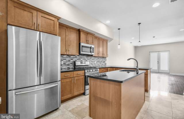 2050 FRANKFORD AVENUE photos photos