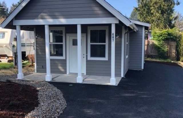 Pet Friendly Single Family Cottage photos photos
