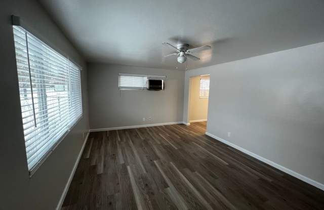 2 Bedroom House - Close to UNR Gallery 1