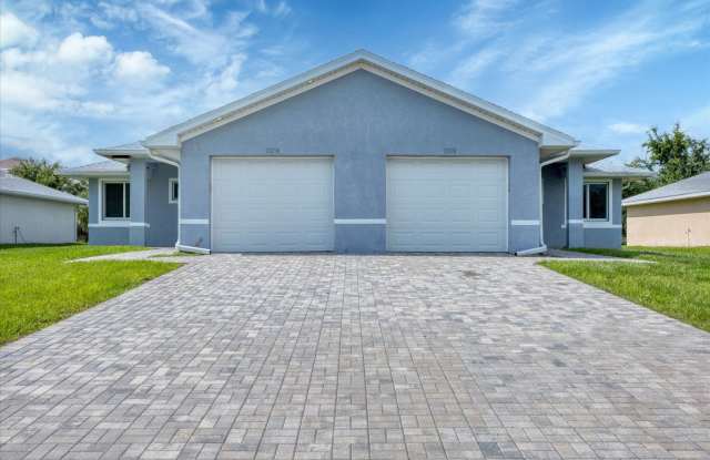Duplex Unit For Rent In Port Charlotte Gallery 1