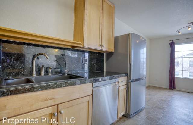 21369 Randolph Pl Gallery 4