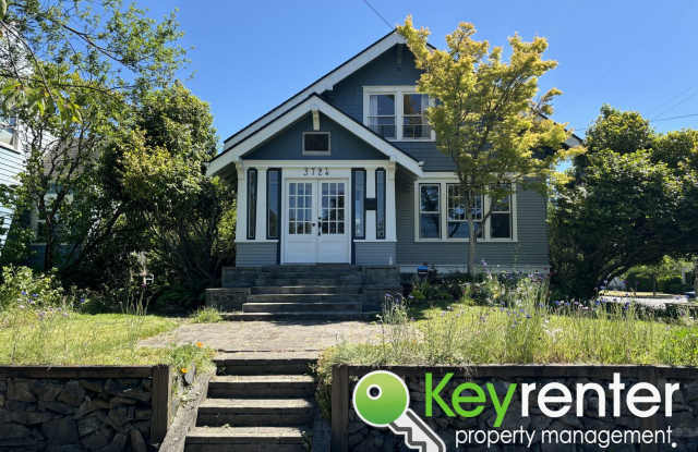 One of a Kind Craftsman House in Tacoma! - 3724 North 10th Street, Tacoma, WA 98406
