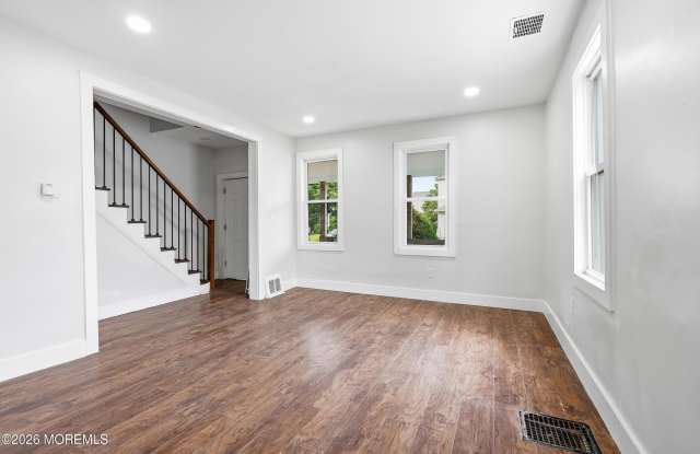 236 Seaview Avenue Gallery 4