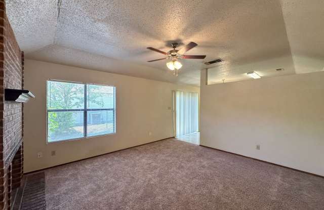 Price Drop!  Pets Accepted! Gallery 3
