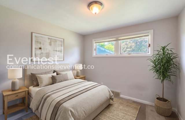 104 Maria Lane Gallery 3