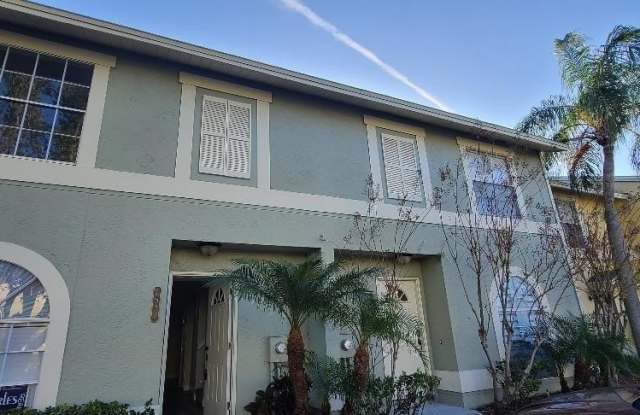 1517 CHATEAUX DE VILLE COURT - 1517 Chateaux De Ville Court, Clearwater, FL 33764