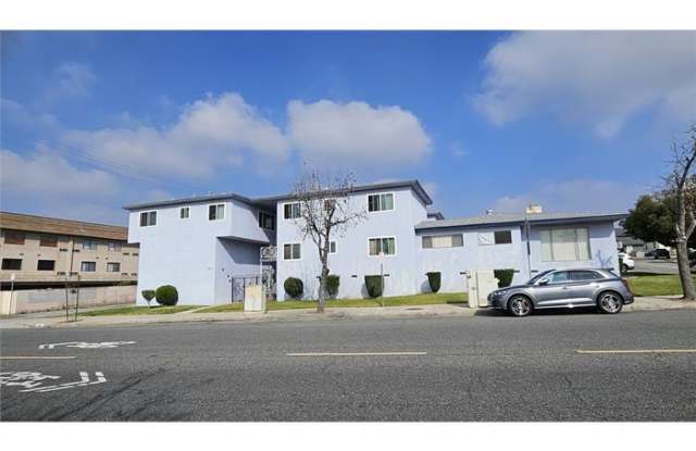 151 East Riggin Street photos photos