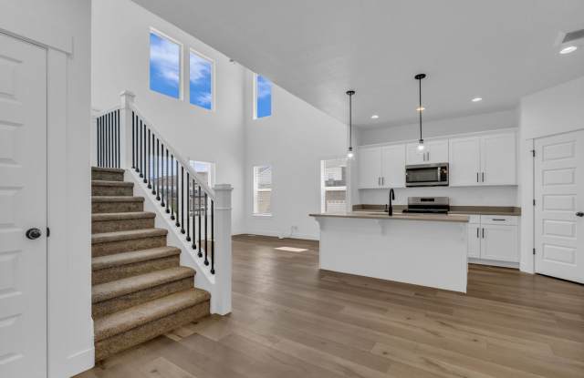 Open and Bright 3 Bedroom 2.5 Bath Townhome in Lehi! Gallery 3