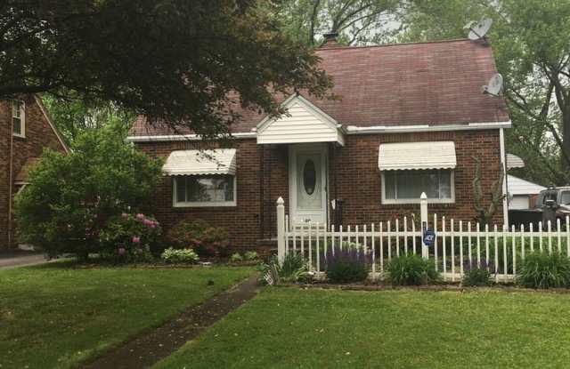480 North Street - 480 North St NW, Warren, OH 44483
