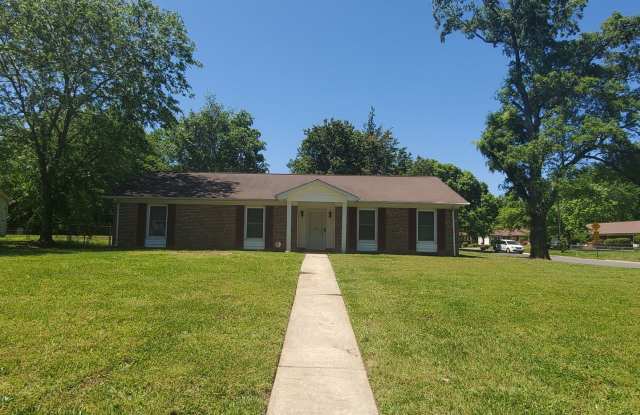 Fantastical Ranch Style Home Available For Rent - 7500 Bramblewood Drive, Charlotte, NC 28217 Fantastical Ranch Style Home Available For Rent - 7500 Bramblewood Drive, Charlotte, NC 28217