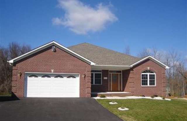Christiansburg, 3 BR / 2.5 BA, Available April 16th photos photos