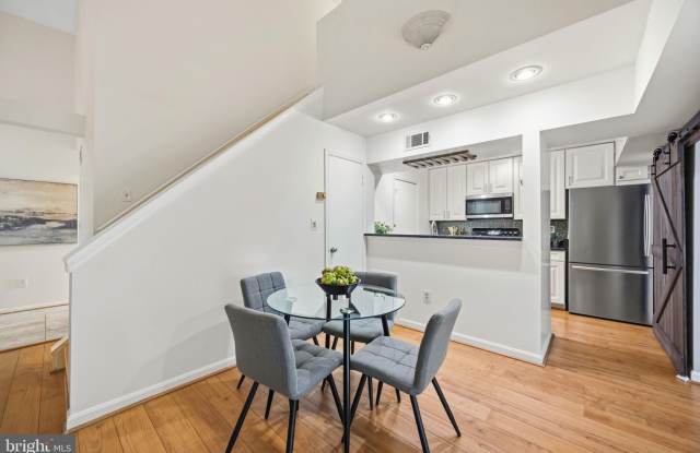 3377 LAKESIDE VIEW Drive Gallery 4