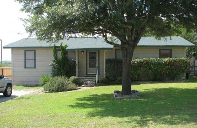 1018 W County Line Road - 1018 West County Line Road, New Braunfels, TX 78130