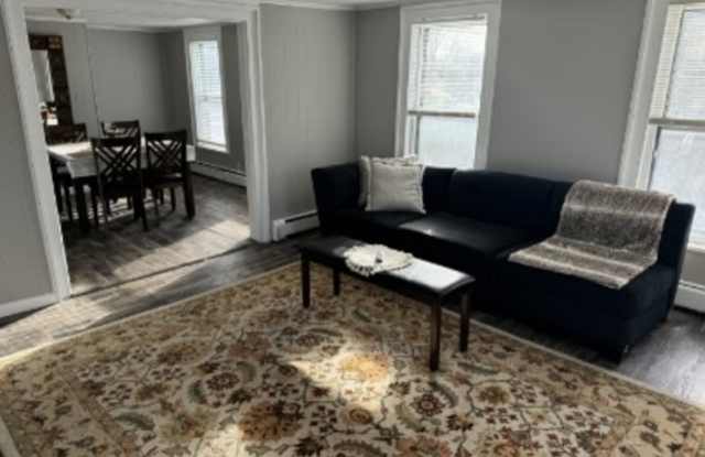 105 E Hamilton St photos photos