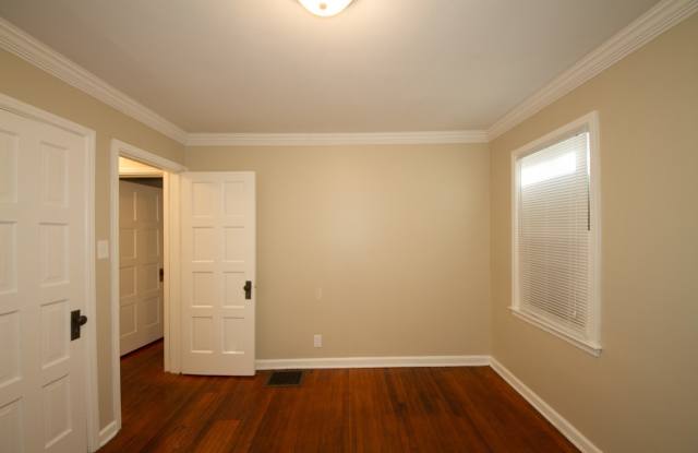 2 bed 1 bath, corner lot, 2 car detached garage, full basement. Gallery 4