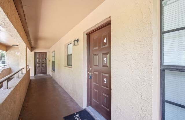 Move-in Special!! Spacious 2BR / 2BA Condo with Pool View in Guard-Gated River Oaks Community! Gallery 4