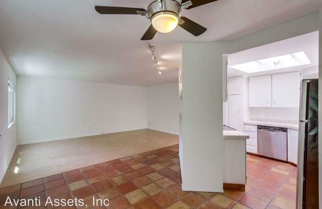 155 Rosebay #4 Gallery 4