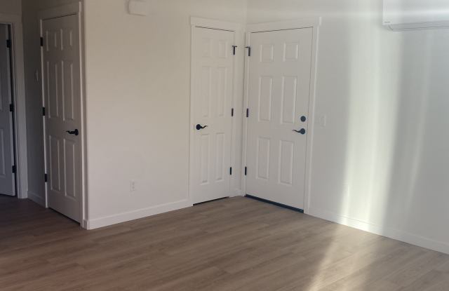 1316 Northeast 7th Street-A Gallery 3